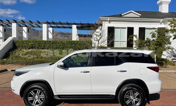 Buy Used Toyota Fortuner White Car in Astana in Akmola Buy Used Toyota Fortuner White Car in Astana in Akmola