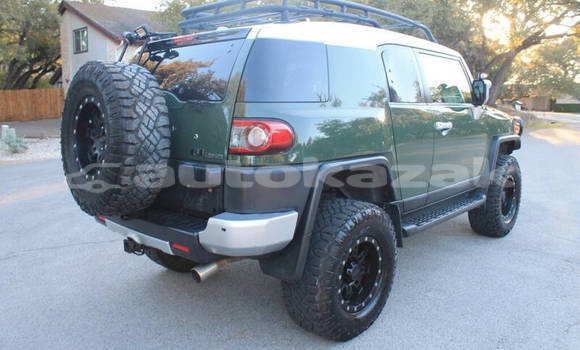 Buy Used Toyota FJ Cruiser Green Car in Astana in Akmola Buy Used Toyota FJ Cruiser Green Car in Astana in Akmola