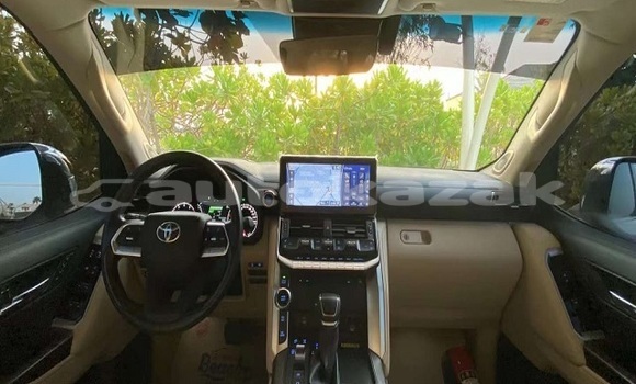 Buy Used Toyota Land Cruiser White Car in Aktau in Karagandi Buy Used Toyota Land Cruiser White Car in Aktau in Karagandi