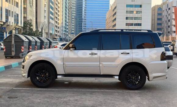 Buy Used Mitsubishi Pajero White Car in Astana in Akmola Buy Used Mitsubishi Pajero White Car in Astana in Akmola