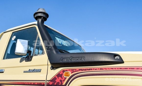 Buy Import Toyota Land Cruiser Beige Car in Import - Dubai in Akmecet Buy Import Toyota Land Cruiser Beige Car in Import - Dubai in Akmecet