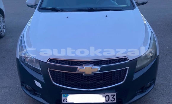 Buy Used Chevrolet Cruze White Car in Aktau in Mankistau Buy Used Chevrolet Cruze White Car in Aktau in Mankistau