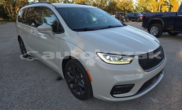 Buy Used Chrysler Pacifica White Car in Astana in Akmola Buy Used Chrysler Pacifica White Car in Astana in Akmola