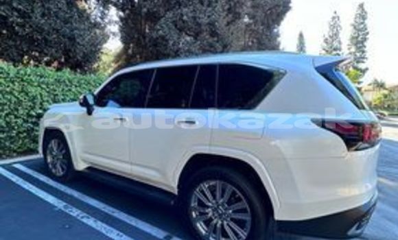 Buy Used Lexus LX White Car in Abay in Karagandi Buy Used Lexus LX White Car in Abay in Karagandi