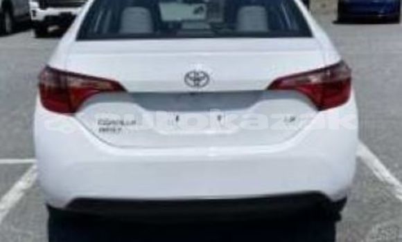 Buy Used Toyota Corolla White Car in Aktau in Mankistau