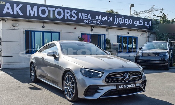 Buy Import Mercedes-Benz E200 Other Car in Import - Dubai in Akmecet