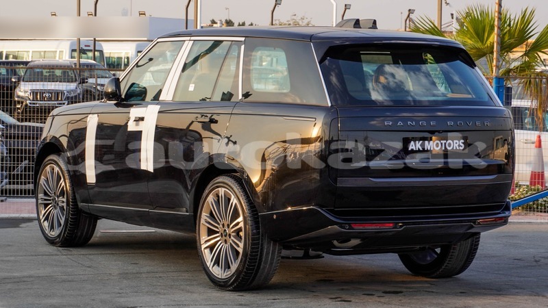 Big with watermark land rover range rover vogue akmecet import dubai 5302