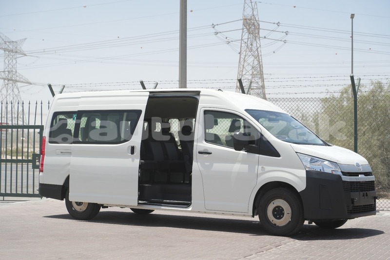 Big with watermark toyota hiace akmecet import dubai 5303