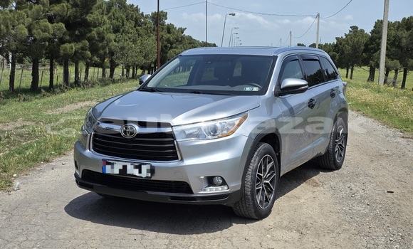 Buy Used Toyota Highlander Silver Car in Almati in Almati Buy Used Toyota Highlander Silver Car in Almati in Almati