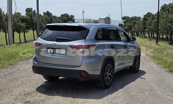 Buy Used Toyota Highlander Silver Car in Almati in Almati Buy Used Toyota Highlander Silver Car in Almati in Almati