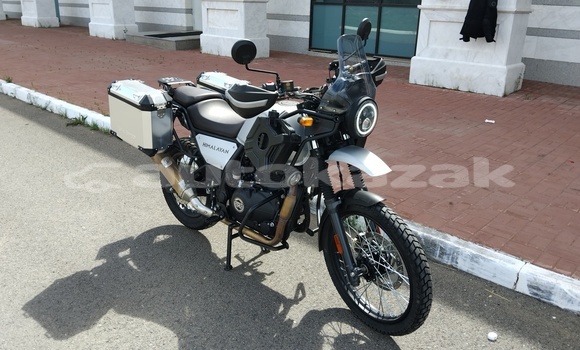 Buy Used Royal Enfield GT Silver Bike in Astana in Akmola Buy Used Royal Enfield GT Silver Bike in Astana in Akmola