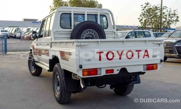 Buy Import Toyota Pickup White Car in Import - Dubai in Akmecet Buy Import Toyota Pickup White Car in Import - Dubai in Akmecet