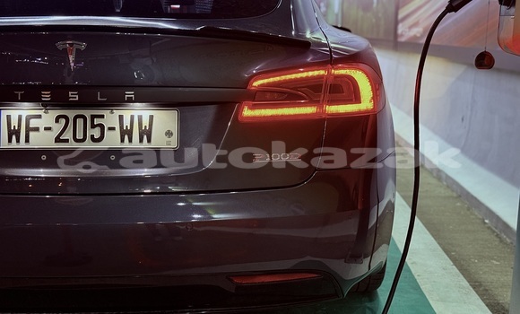 Buy Used Tesla Model S Brown Car in Carkant in Almati