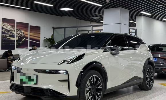 Buy Used Changan CS85 White Car in Almati in Almati