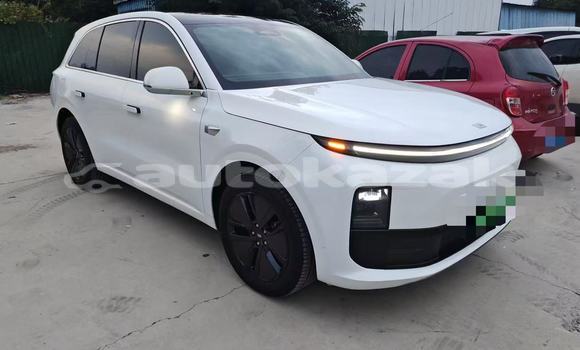 Buy Used Changan CS85 White Car in Almati in Almati Buy Used Changan CS85 White Car in Almati in Almati