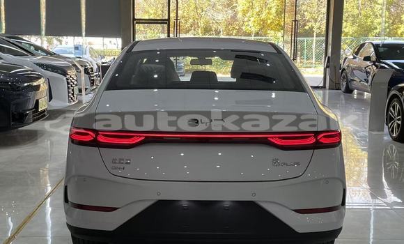 Buy New BYD E6 White Car in Astana in Akmola Buy New BYD E6 White Car in Astana in Akmola