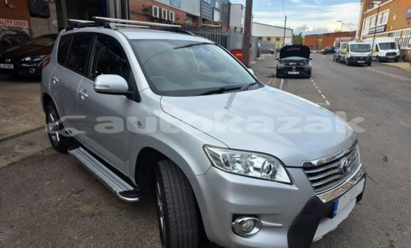 Buy Used Toyota RAV4 White Car in Astana in Akmola