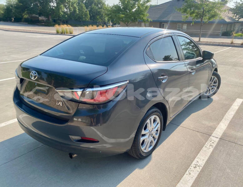 Big with watermark toyota yaris akmola astana 5418