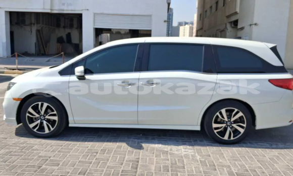 Buy Used Honda Odyssey White Car in Astana in Akmola Buy Used Honda Odyssey White Car in Astana in Akmola