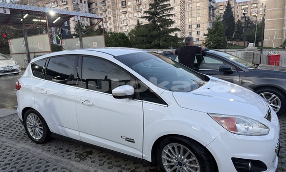 Buy Used Ford C-MAX White Car in Georgiyev in Taraz Buy Used Ford C-MAX White Car in Georgiyev in Taraz