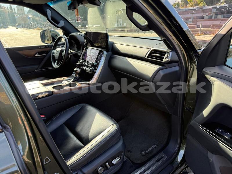 Big with watermark lexus lx taraz georgiyev 5462