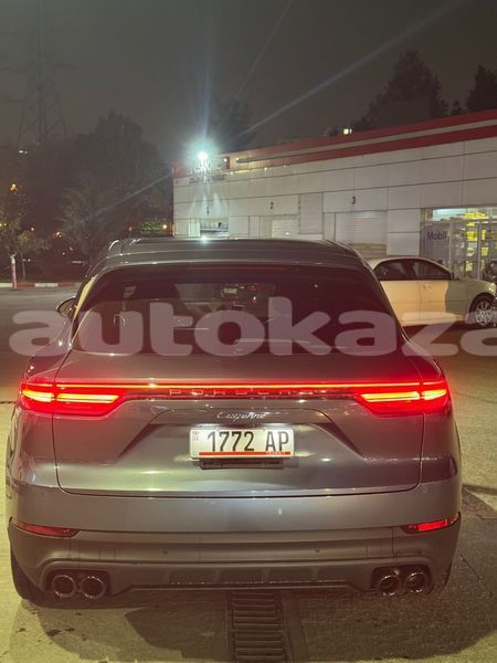 Big with watermark porsche cayenne taraz georgiyev 5479