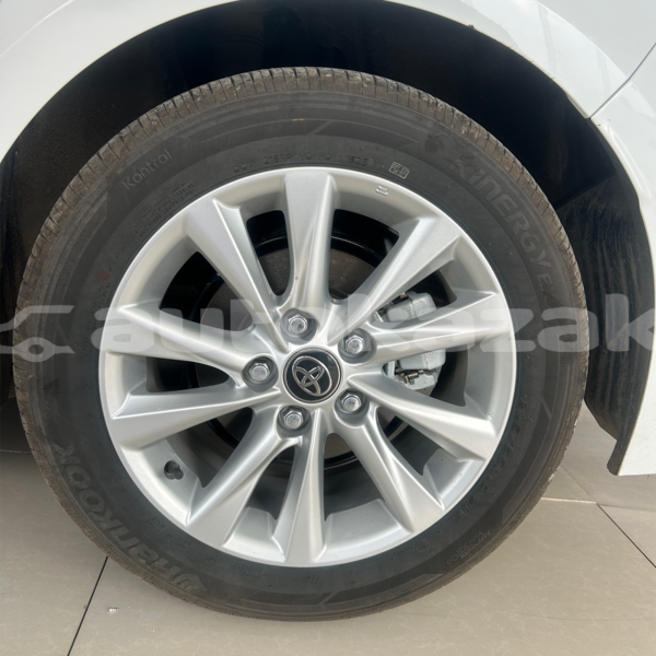 Big with watermark toyota corolla cross akmola astana 5481