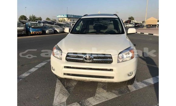 Buy Import Toyota 4Runner White Car in Import - Dubai in Akmecet Buy Import Toyota 4Runner White Car in Import - Dubai in Akmecet