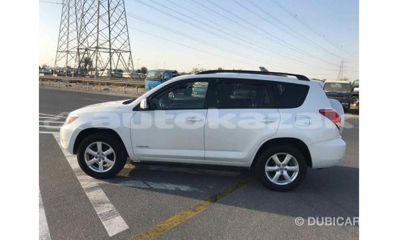 Buy Import Toyota 4Runner White Car in Import - Dubai in Akmecet Buy Import Toyota 4Runner White Car in Import - Dubai in Akmecet