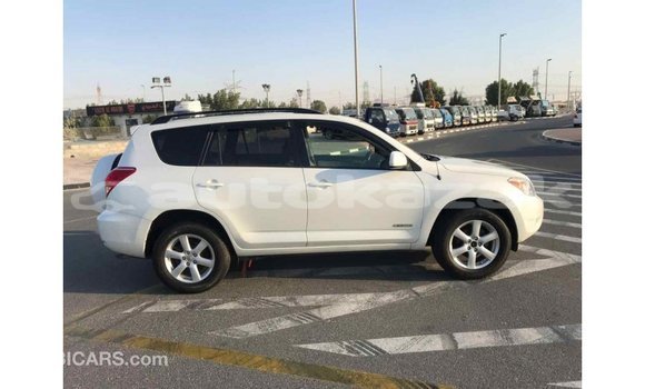 Buy Import Toyota 4Runner White Car in Import - Dubai in Akmecet Buy Import Toyota 4Runner White Car in Import - Dubai in Akmecet