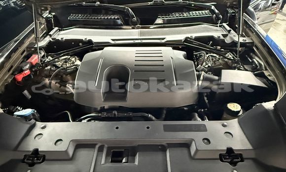 Buy Used Land Rover Defender Black Car in Georgiyev in Taraz Buy Used Land Rover Defender Black Car in Georgiyev in Taraz