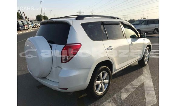 Buy Import Toyota 4Runner White Car in Import - Dubai in Akmecet Buy Import Toyota 4Runner White Car in Import - Dubai in Akmecet