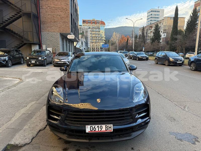 Big with watermark porsche macan taraz georgiyev 5512