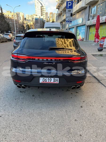 Big with watermark porsche macan taraz georgiyev 5512