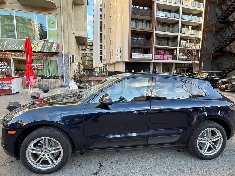 Big with watermark porsche macan taraz georgiyev 5512