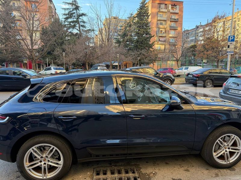 Big with watermark porsche macan taraz georgiyev 5512