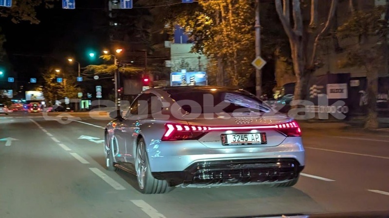 Big with watermark audi r8 taraz georgiyev 5523