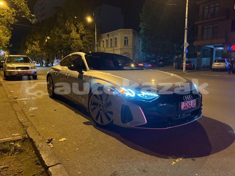 Big with watermark audi r8 taraz georgiyev 5523