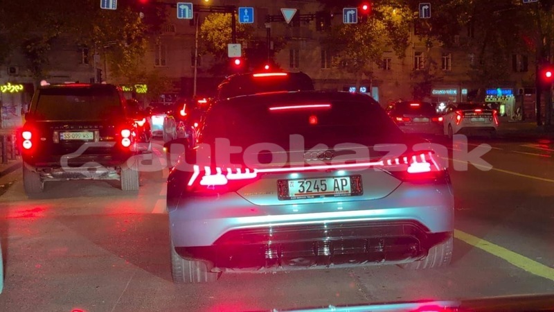 Big with watermark audi r8 taraz georgiyev 5524