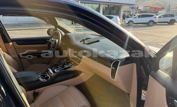 Buy Used Porsche Cayenne Black Car in Georgiyev in Taraz Buy Used Porsche Cayenne Black Car in Georgiyev in Taraz