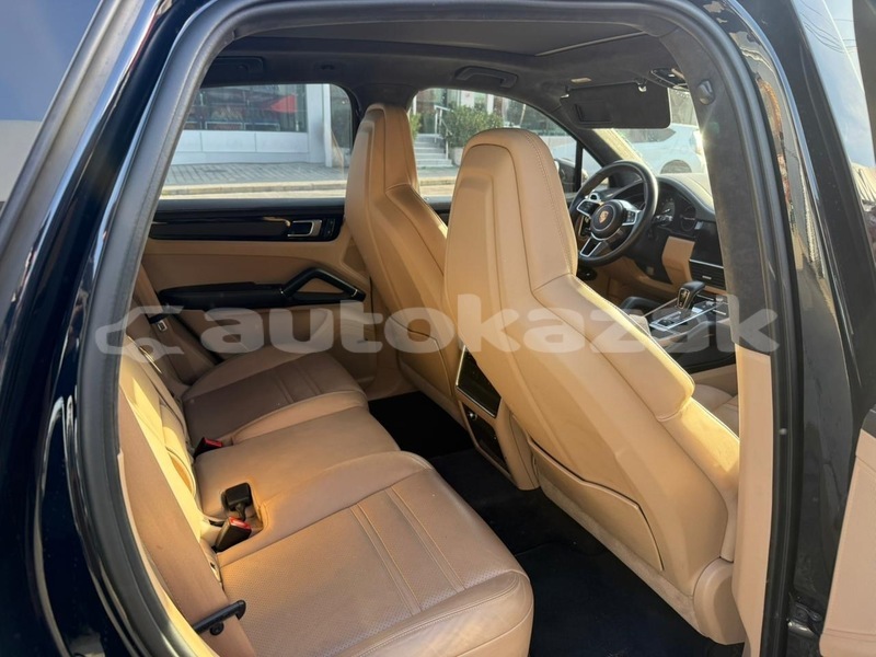 Big with watermark porsche cayenne taraz georgiyev 5530