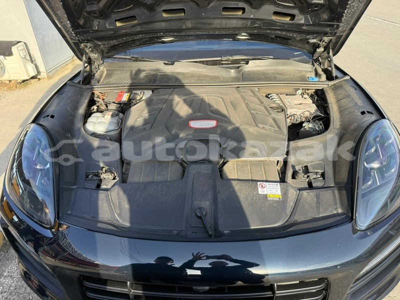 Big with watermark porsche cayenne taraz georgiyev 5530