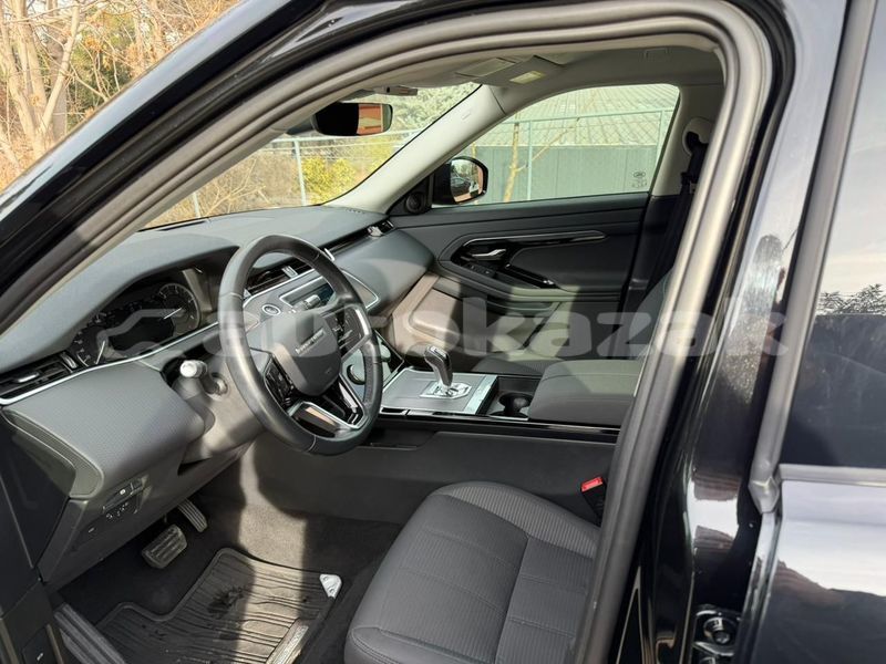 Big with watermark land rover range rover evoque taraz georgiyev 5532