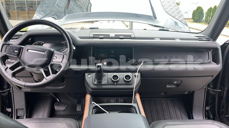 Big with watermark land rover defender taraz georgiyev 5534