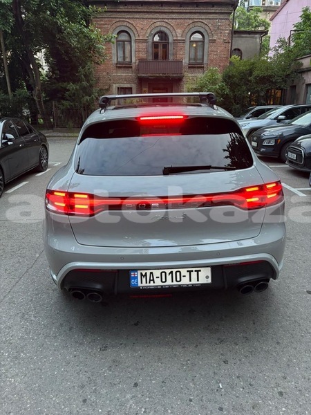 Big with watermark porsche macan taraz georgiyev 5544