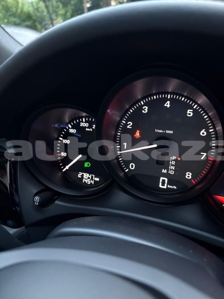 Big with watermark porsche macan taraz georgiyev 5544