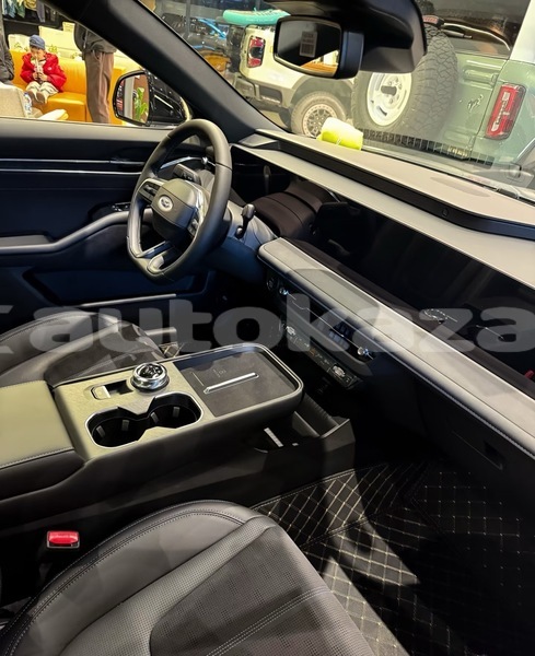 Big with watermark ford mondeo akmola astana 5546