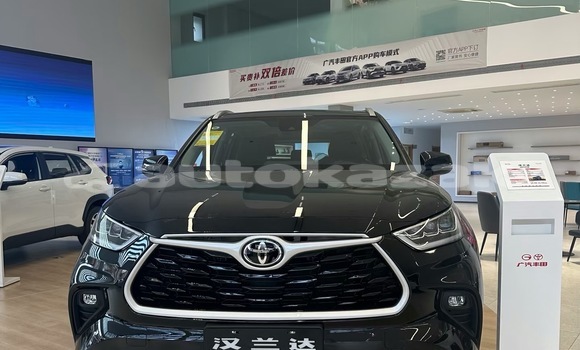 Buy New Toyota Highlander White Car in Astana in Akmola Buy New Toyota Highlander White Car in Astana in Akmola