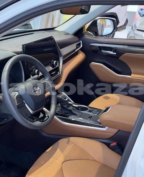 Big with watermark toyota highlander akmola astana 5548