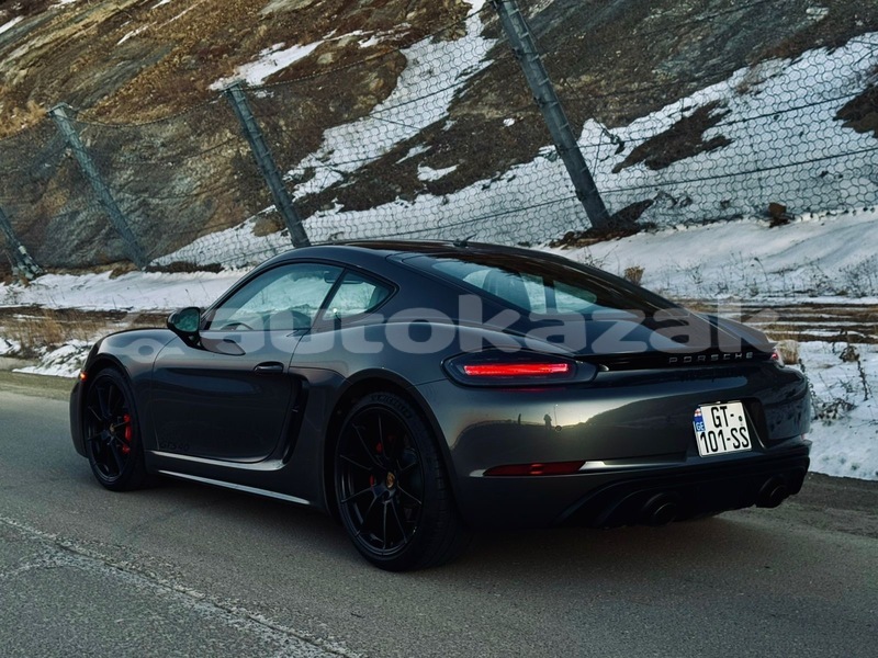 Big with watermark porsche cayman taraz georgiyev 5554